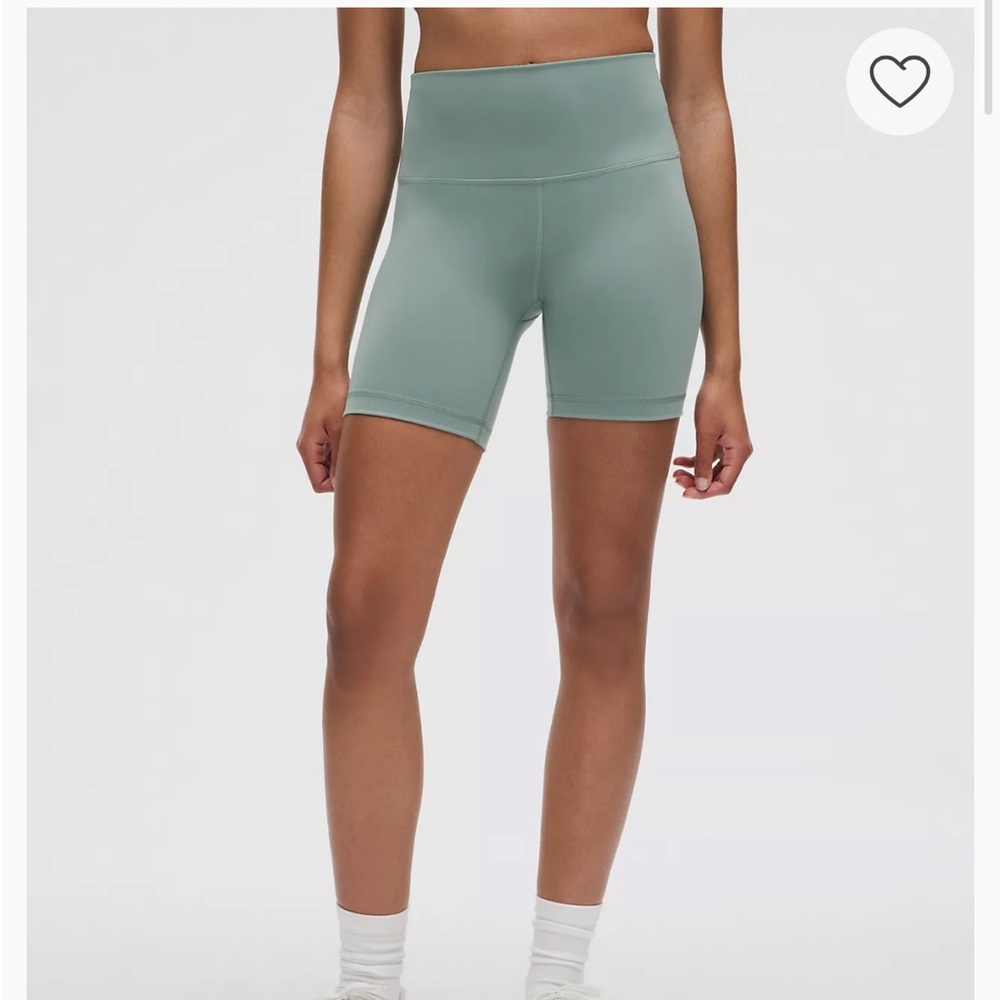 NWOT Lululemon Wunder Train 6” Shorts